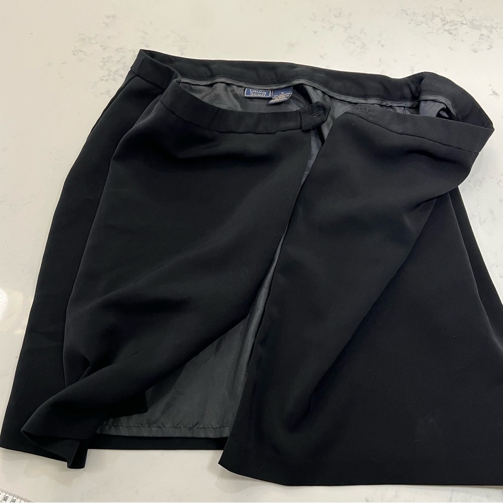 Laura Scott Classic Black Mini Skirt